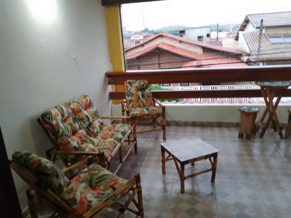 Casa - Temporada - Vila Comendador Rodrigues Alves - Guaratinguet - SP